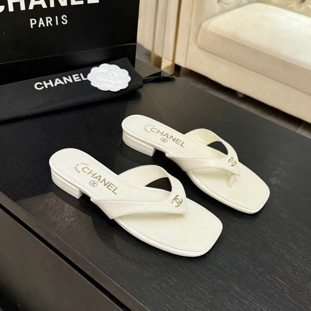 Chanel Coco Thong Flat Sandal - Image 9