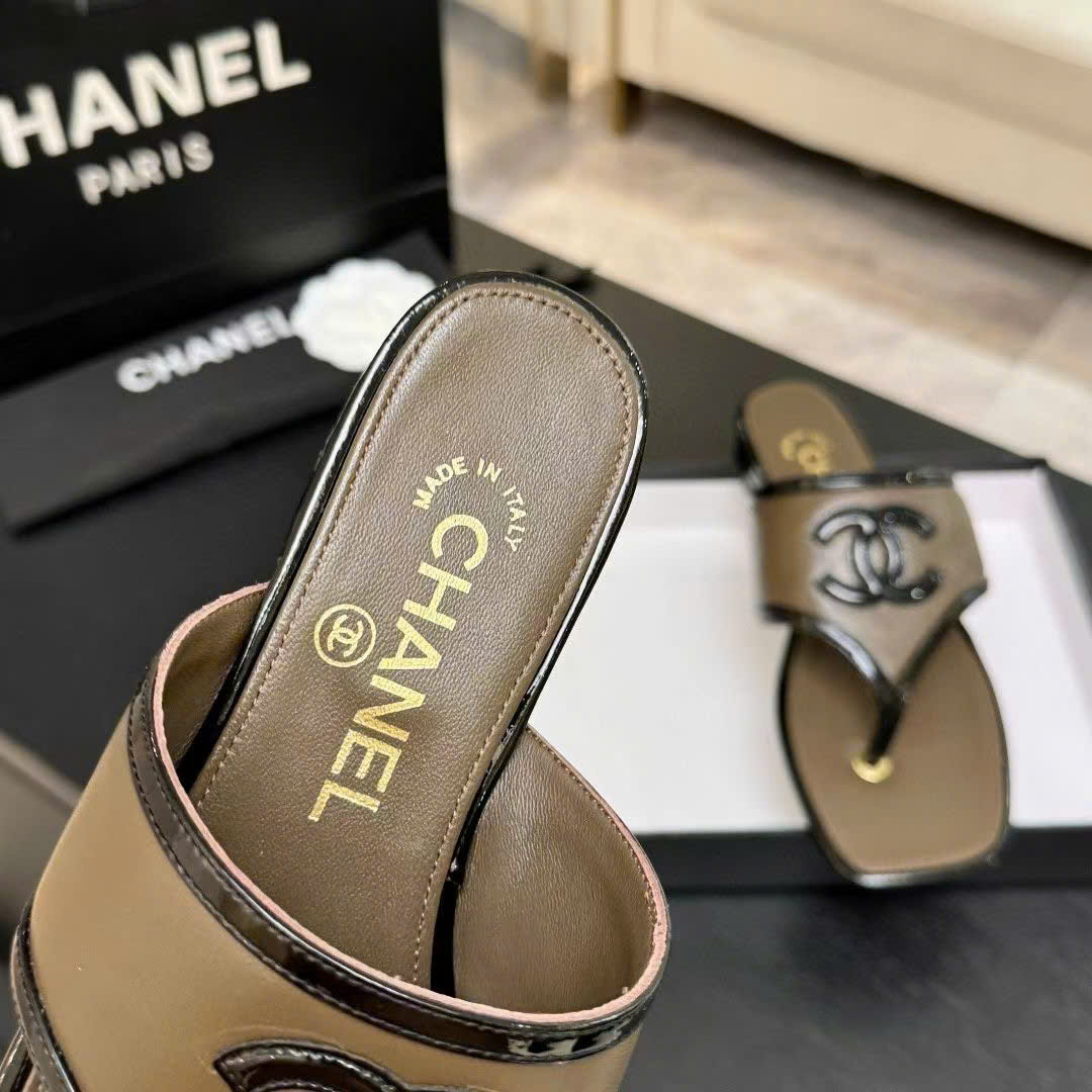Chanel Coco Thong Flat Sandal - Image 7