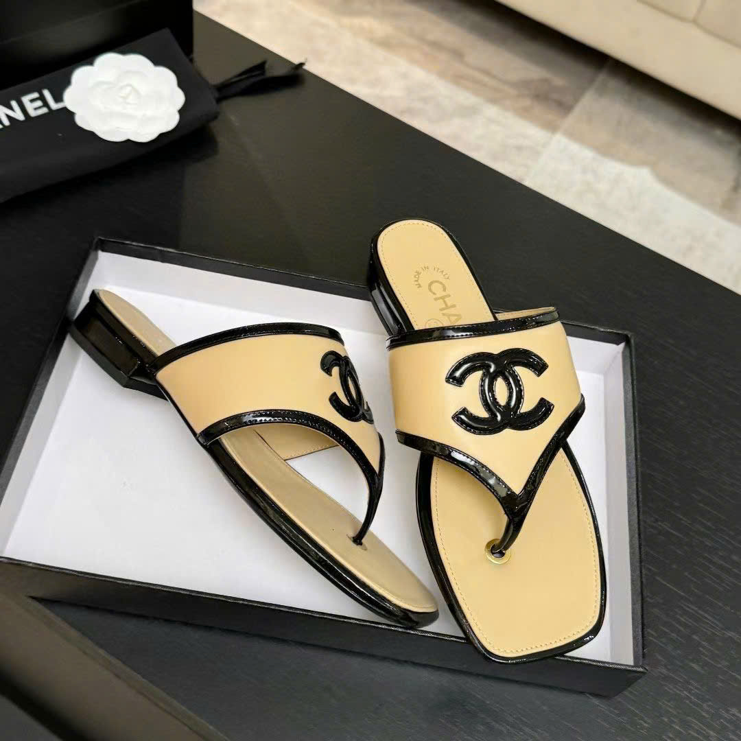 Chanel Coco Thong Flat Sandal - Image 8