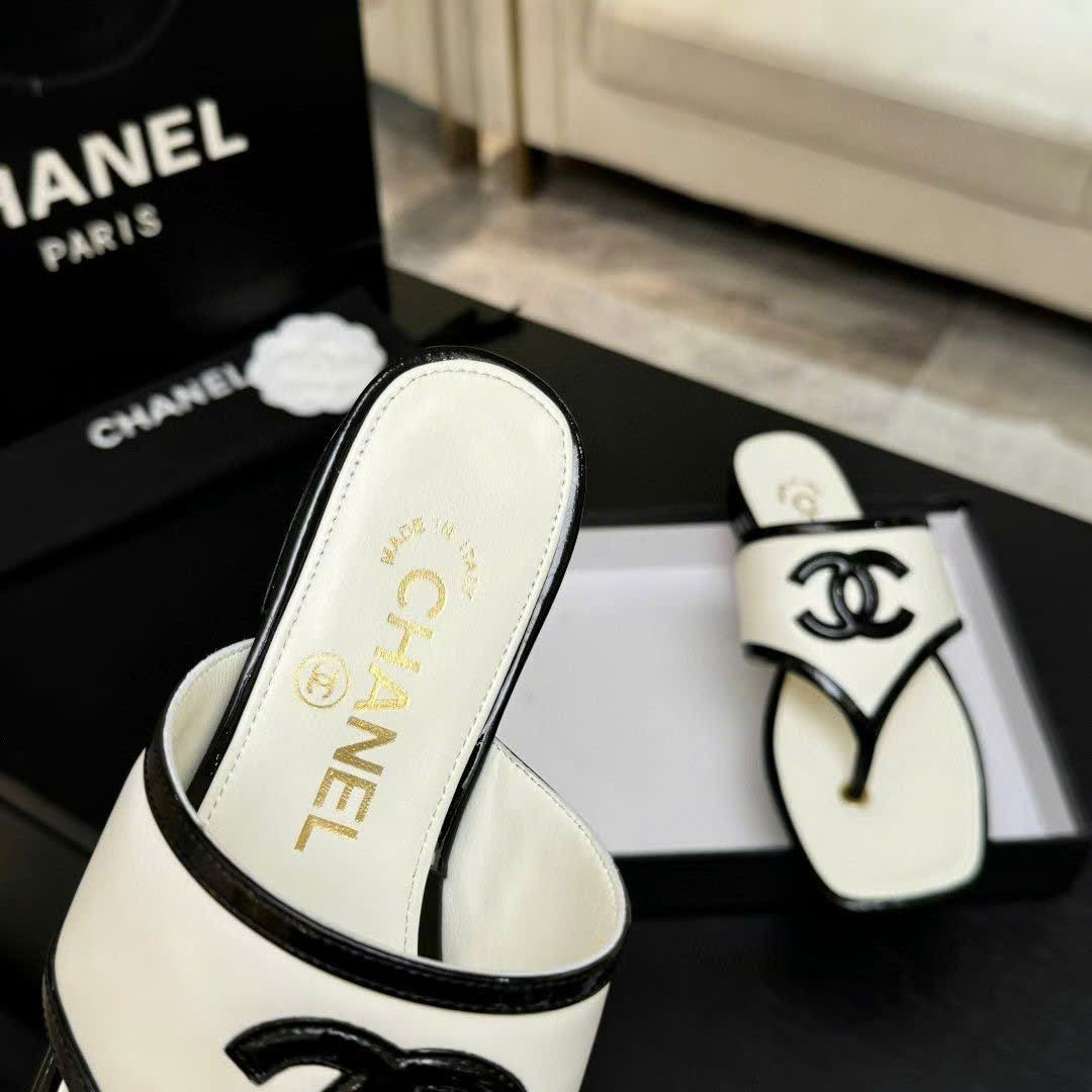 Chanel Coco Thong Flat Sandal - Image 8